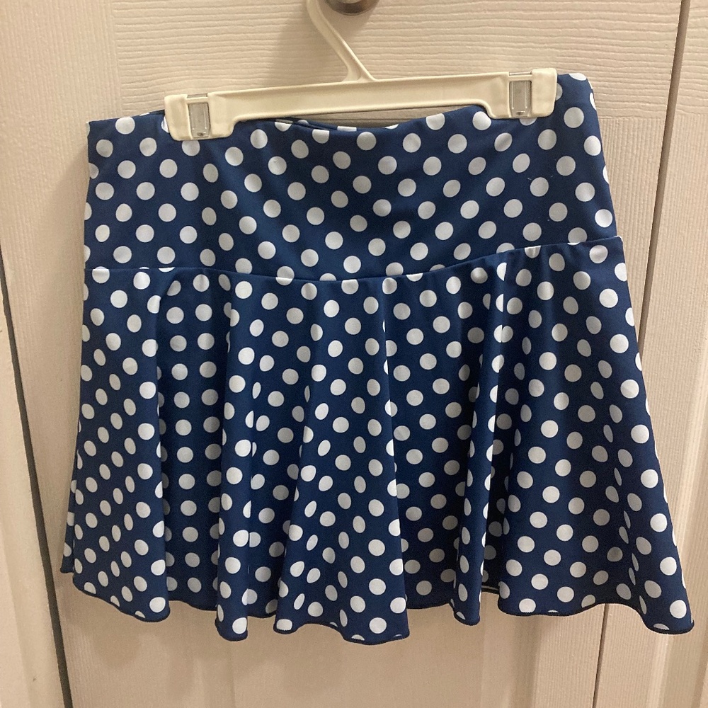 Halara Navy and white polka dot skirt